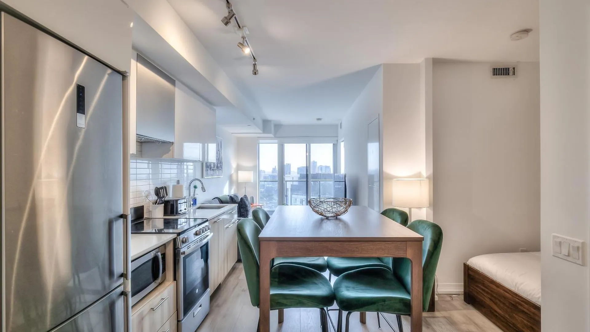 Rivetstays - The Jarvis Toronto