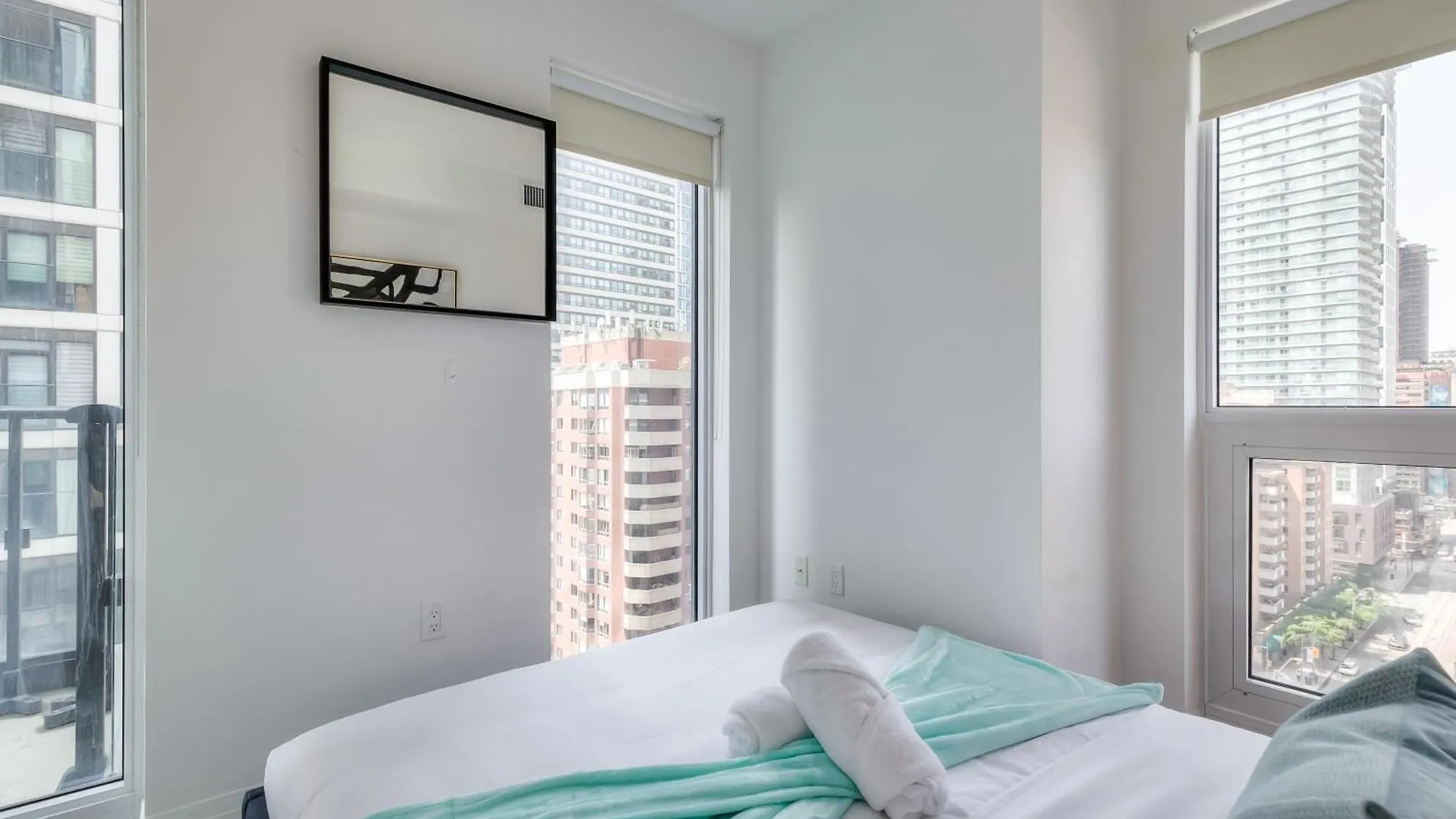 Apartment Rivetstays - The Jarvis Toronto