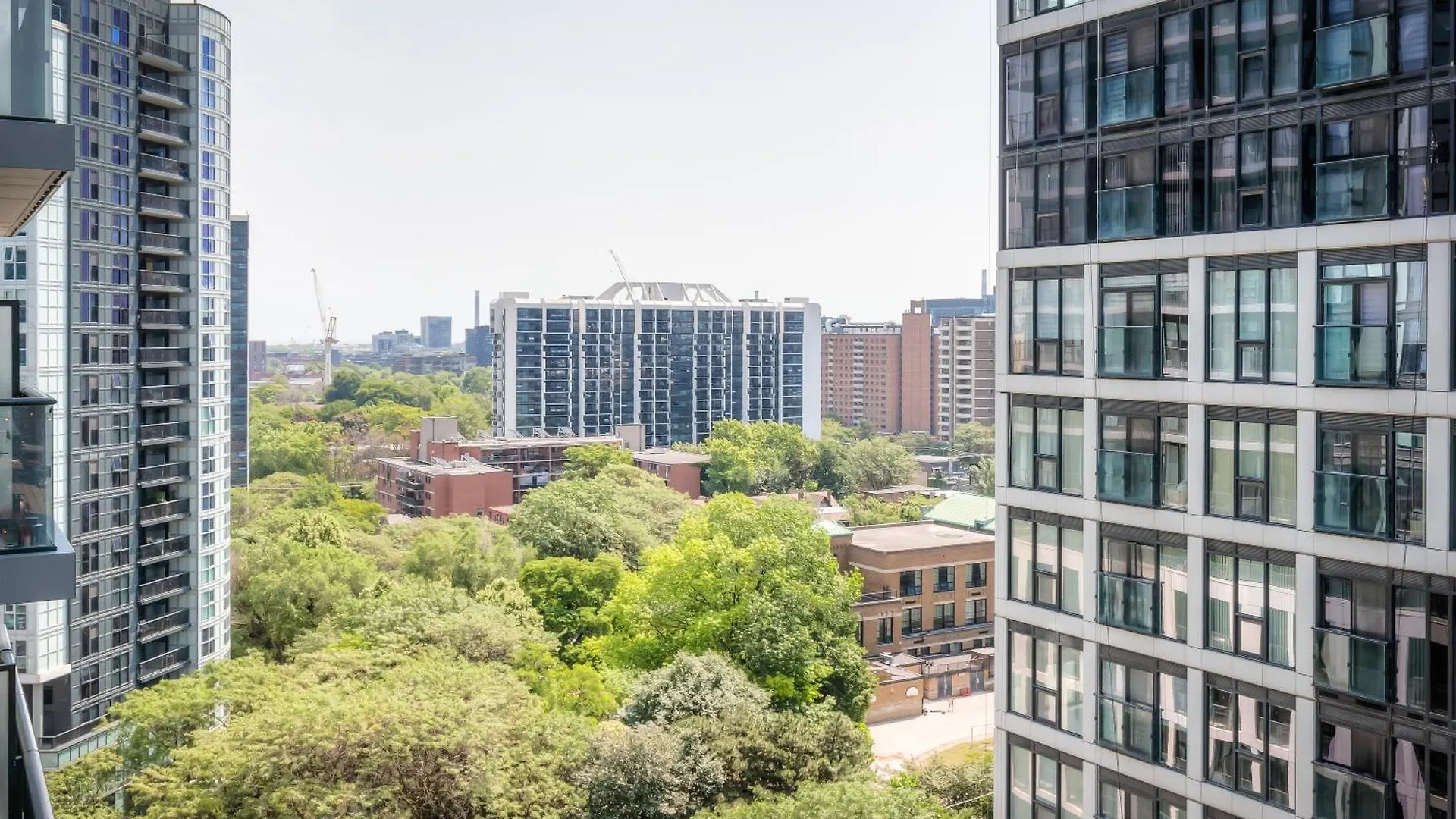 Rivetstays - The Jarvis Toronto