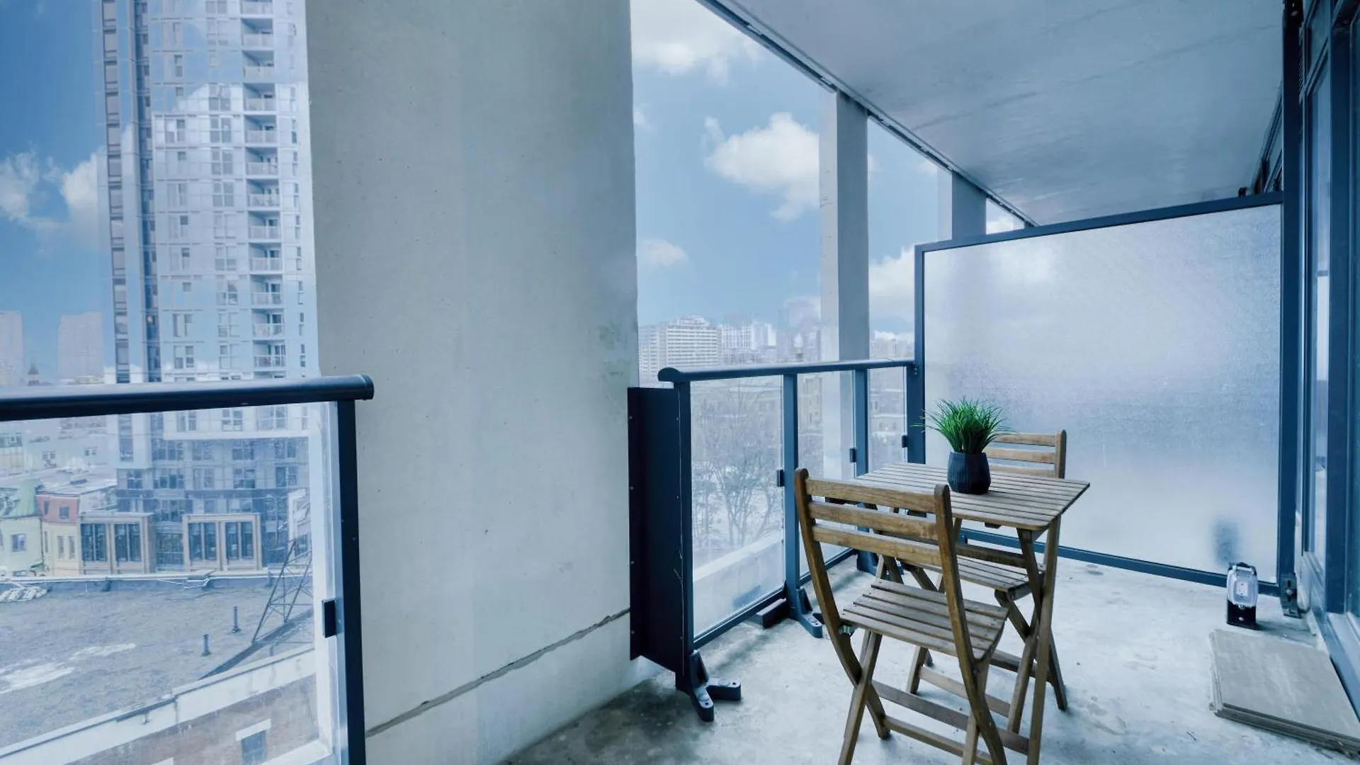 Apartment Rivetstays - The Jarvis Toronto Canada
