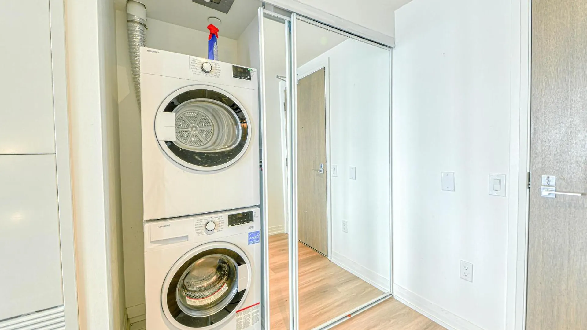 Apartment Rivetstays - The Jarvis Toronto