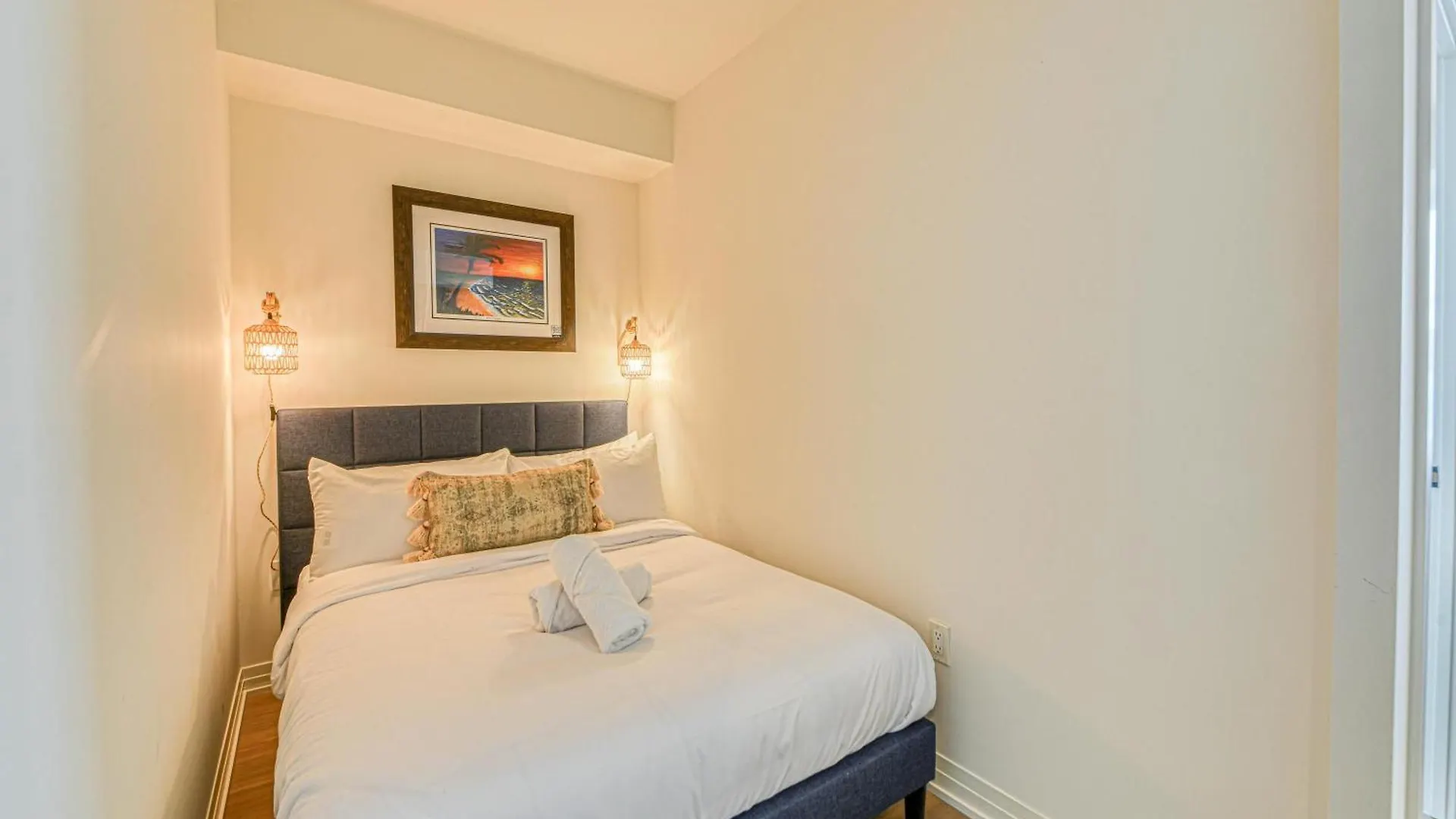 Apartment Rivetstays - The Jarvis Toronto